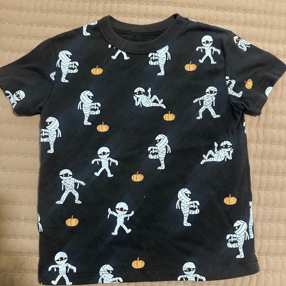 Chaser Charcoal Mummy Graphic Tee
